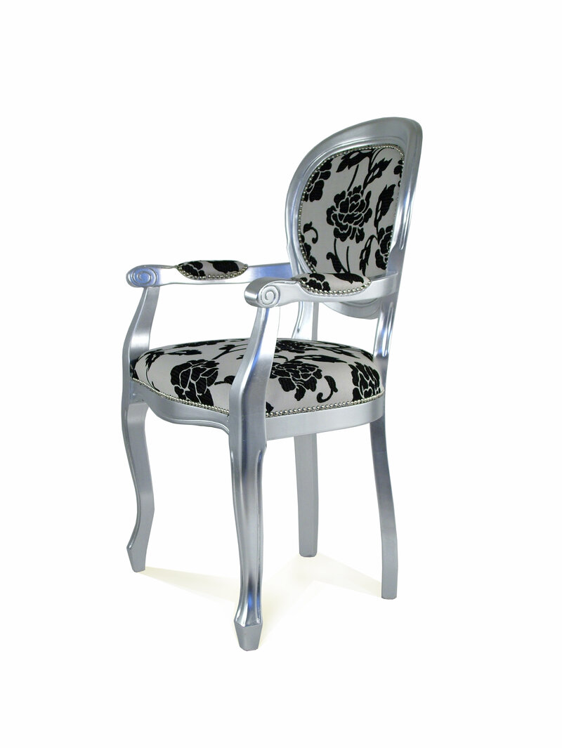 Busetto S602A Classical chair  with armrest in solid beech wood, available in a choice of finishes 1