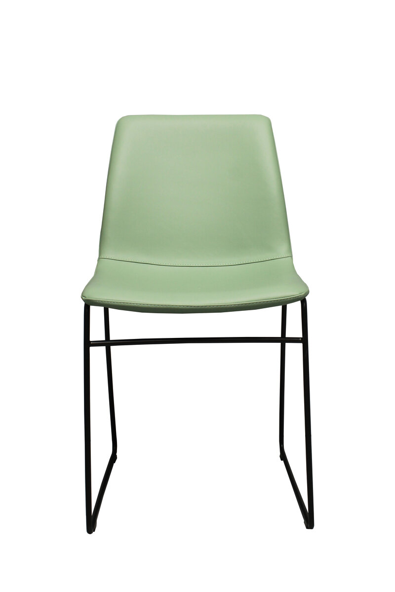 Busetto S450 Sedia dallo stile moderno con basamento a slitta in metallo nero 1